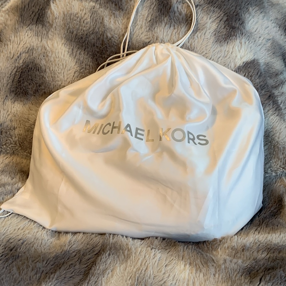 Michael Kors small white/gold hand bag - Picture 13 of 13